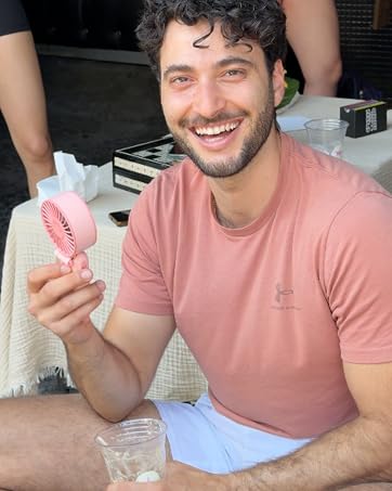 pink fan