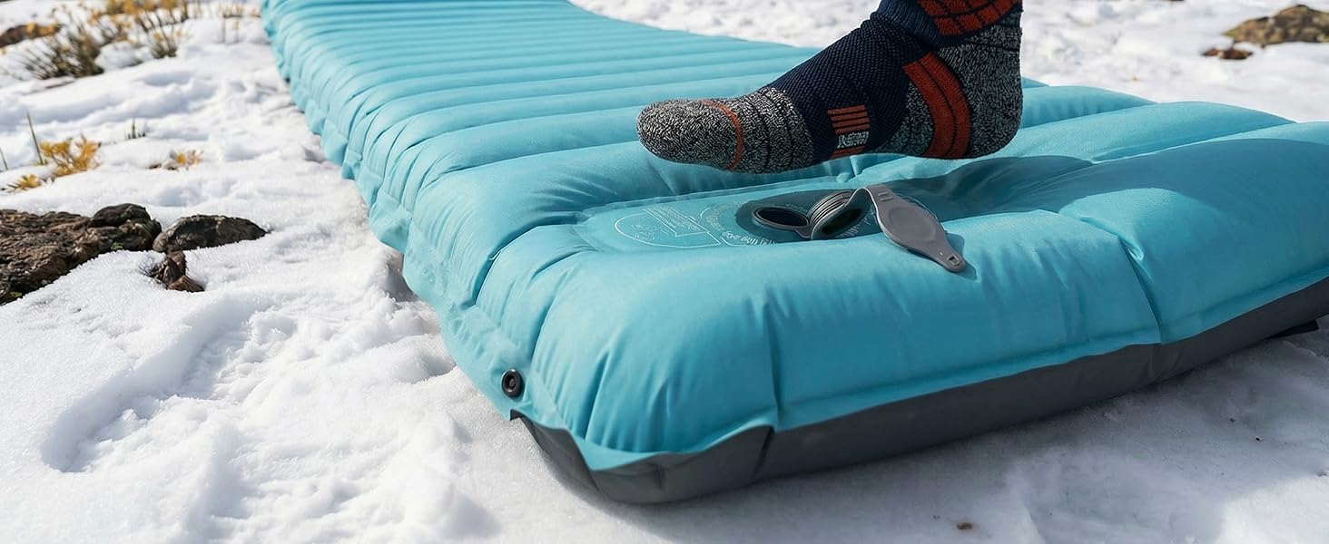 Built-in foot pump on Airlive2000 pad inflates easily without extra gear.