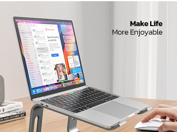 C3 laptop stand