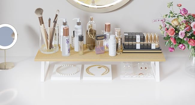 DS102 MAKE UP