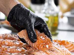 4 MIL NITRILE GLOVES