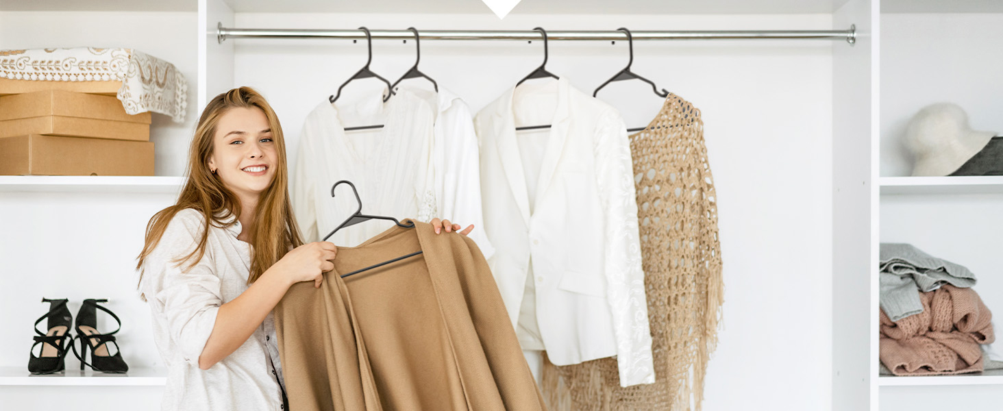 plastic hangers for women