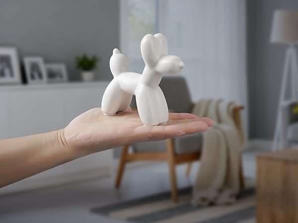 White Balloon Dog