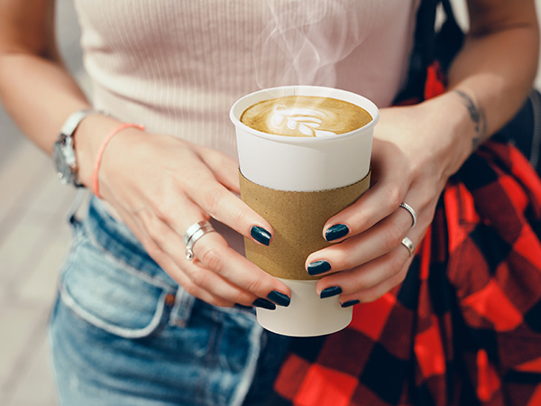 coffee cups with lids