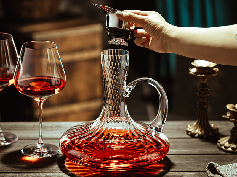 Wine Decanter With Aerator