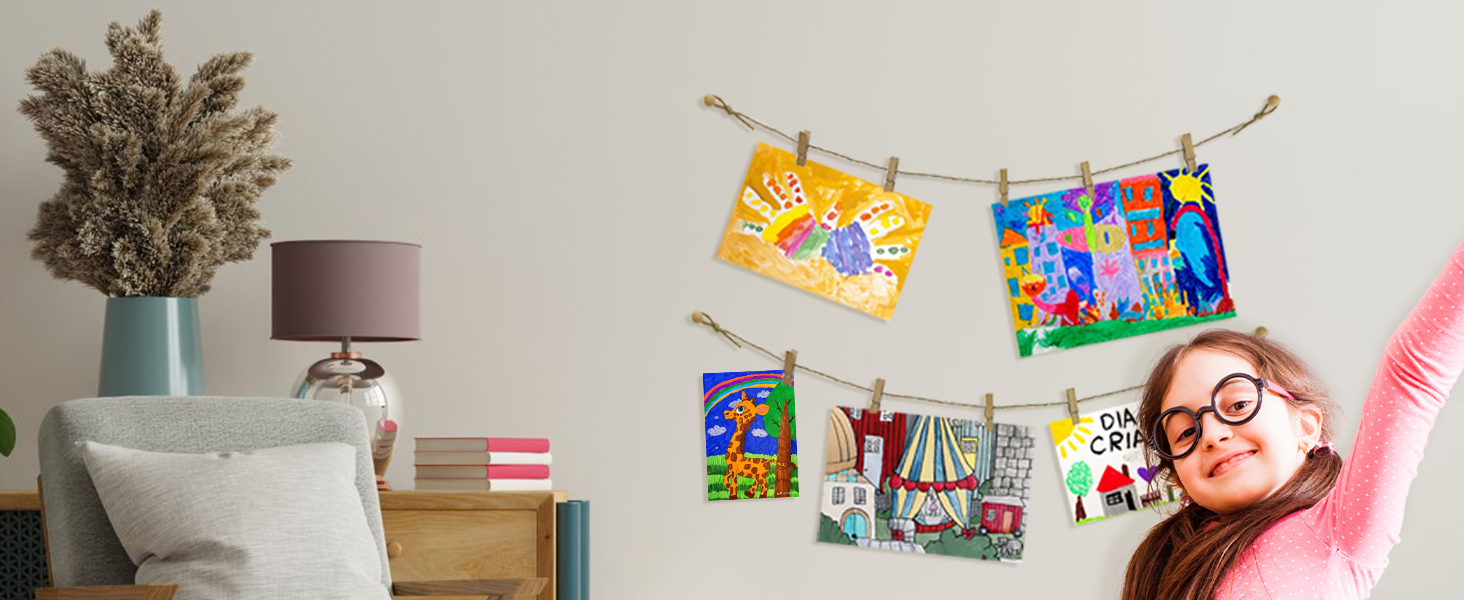 Photo Hanging Display with 50 Photo Clips