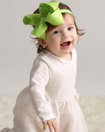 big bows for baby girls !
