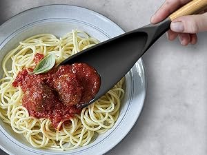Silicone serving spoon