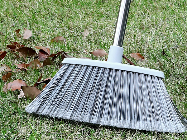 Outdoor broom