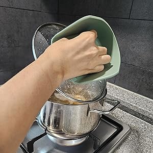 pot lid holder in use, heat resistant lid holder, hands free cooking, kitchen lid rest