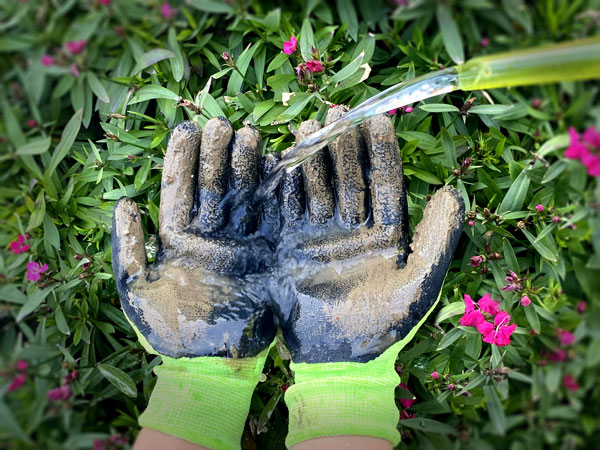 kids gardening gloves