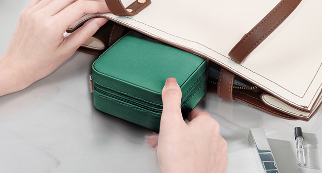 jewelry case