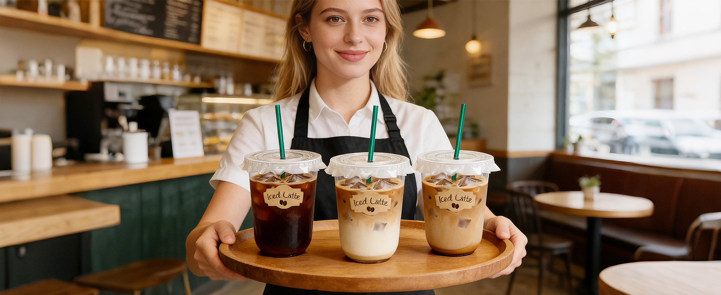 cups with lids and straws