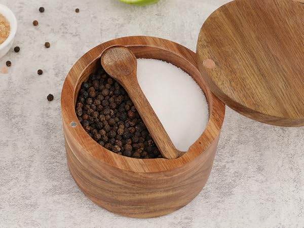 salt and pepper box