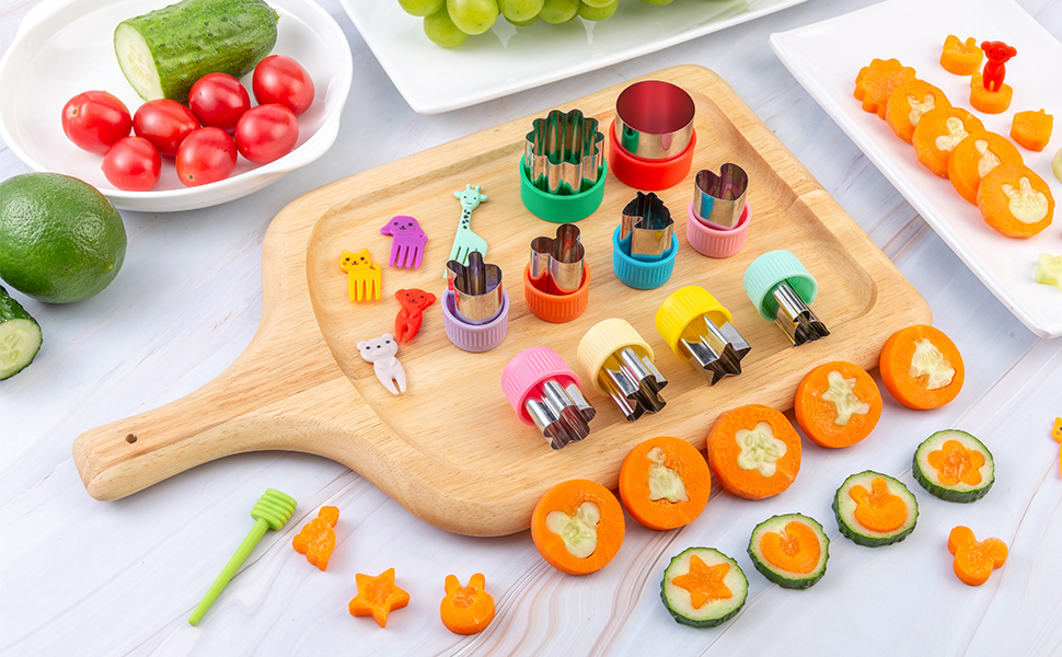 sandwich cutters