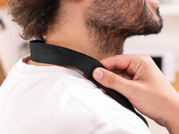 Comfortable and flexible use with thick neck ties.