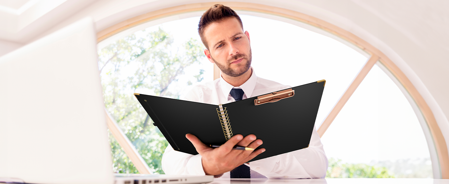 black clipboard