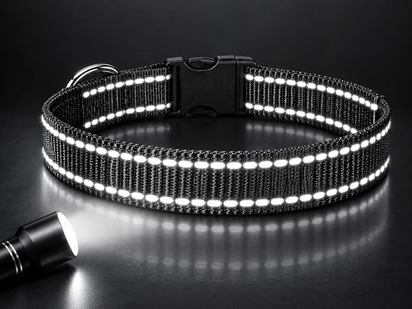 Each collar will utilize 2 special lines of reflective thread. Ensurethat dog will be seen at night