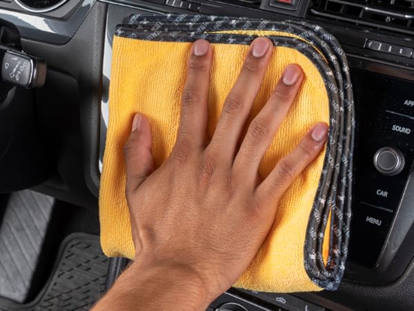 Thick, absorbent towels for safe car washing and drying without scratches or swirl marks