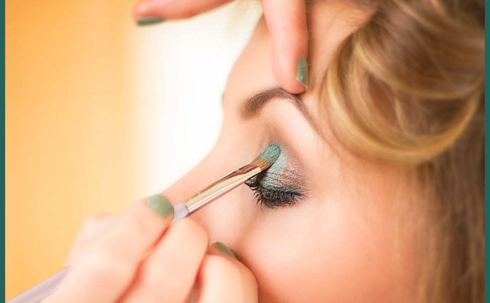 eye makeup brushes