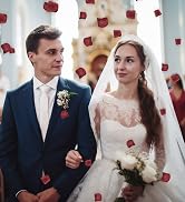 dark red rose petals fake at a wedding