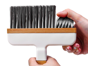 Pliable Bristle for Easy Clean