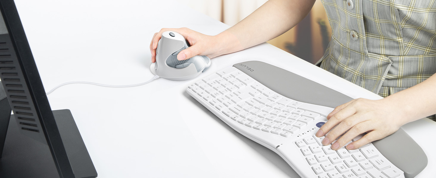 M618XU Ergonomic Vetrial Mouse