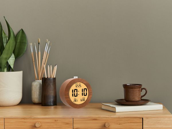 digital alarm clock