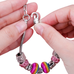bracelet making kit