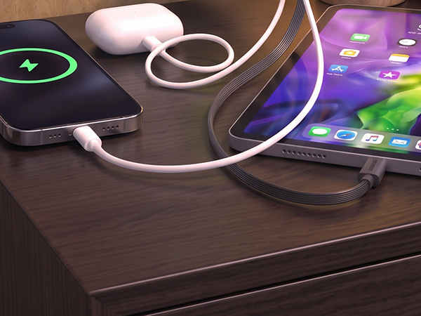 Retractable 65w charger block
