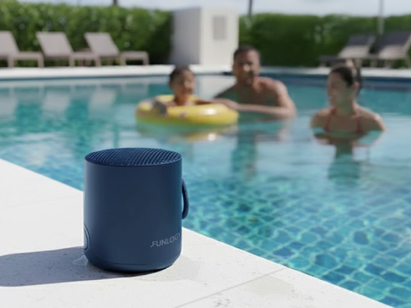 FUNLOGY Portable Mini2 Ready for Real Water.