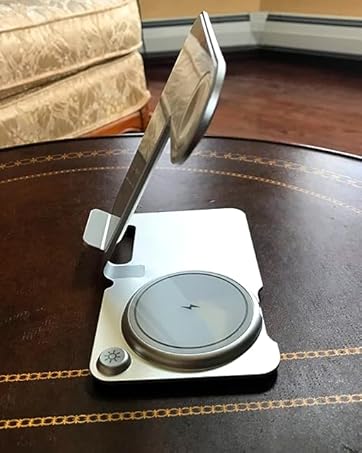 Sleek design Low profile, sleek, fast multi-charger