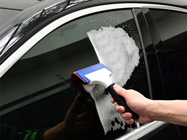 cleaning squeegee