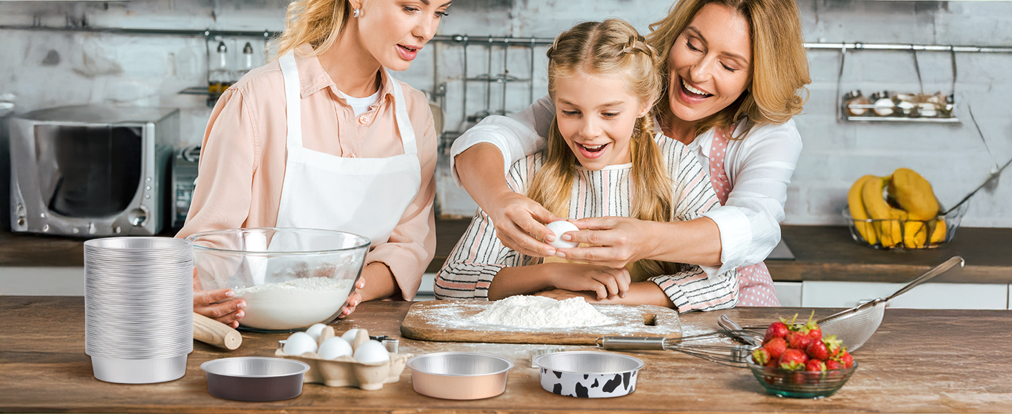 Share happy cooking time with family, always there are Beasea colorful mini baking pans