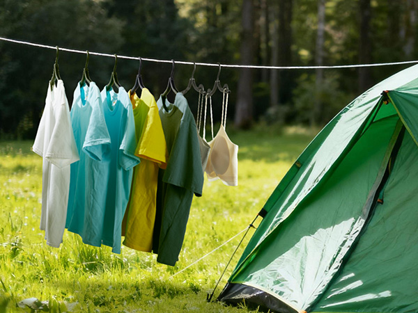 folding hangers for traveling