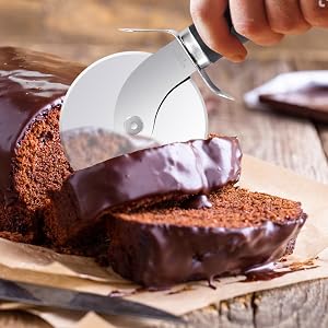 pizza slicer