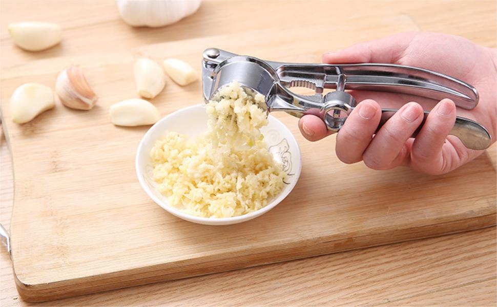 garlic press
