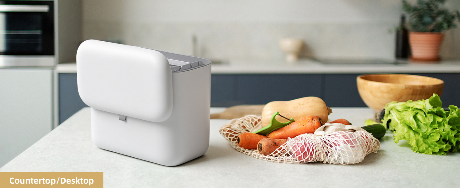 Trash Can with Lid