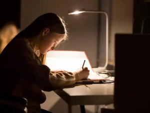 Overuse of eyes in heavy learning