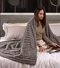 https://m.media-amazon.com/images/S/aplus-media-library-service-media/6e101a40-8c0a-4a38-8059-566006080999.__CR67,0,1067,1200_PT0_SX200_V1___.jpg