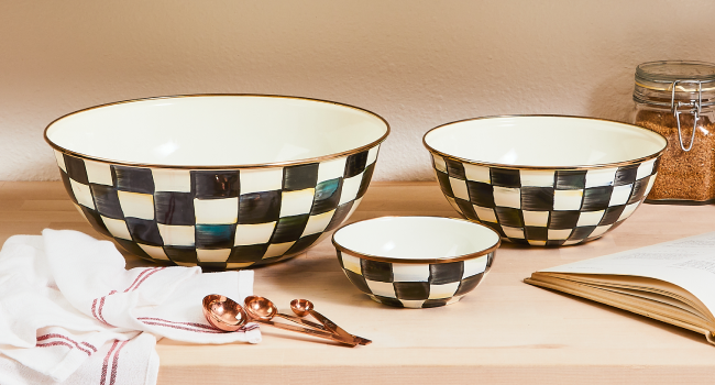 Everyday bowls, individual sizes, mixing, and serving sizes.