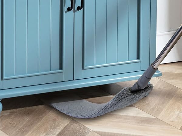 retractable dust gap cleaner