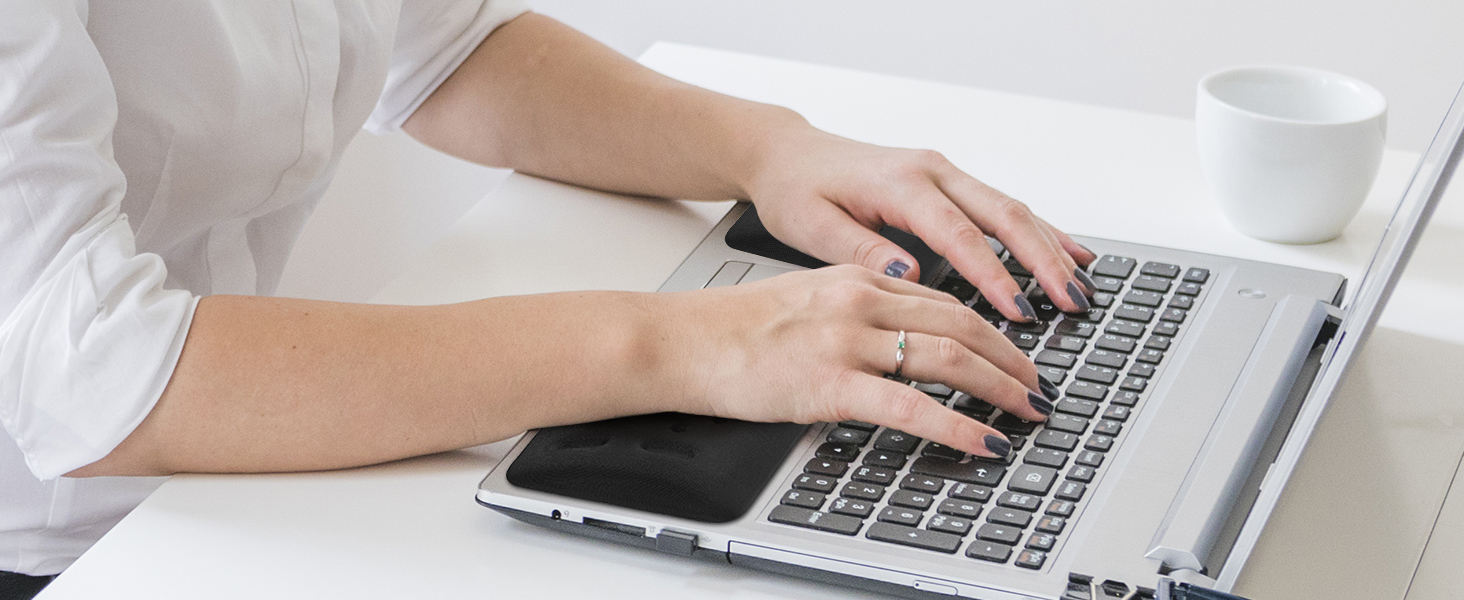 wrist pad for laptop