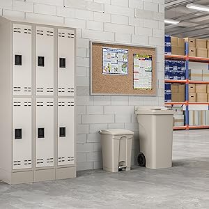 Plastic Step-On Receptacle 12-Gallon | Safco Products