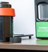 JJC 3x1000ml Darkroom Chemical Storage Bottles with Handle for Film Develop | with Measuring Cups...