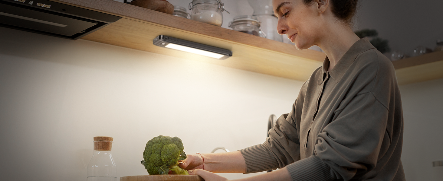 rechargeable under cabinet lighting