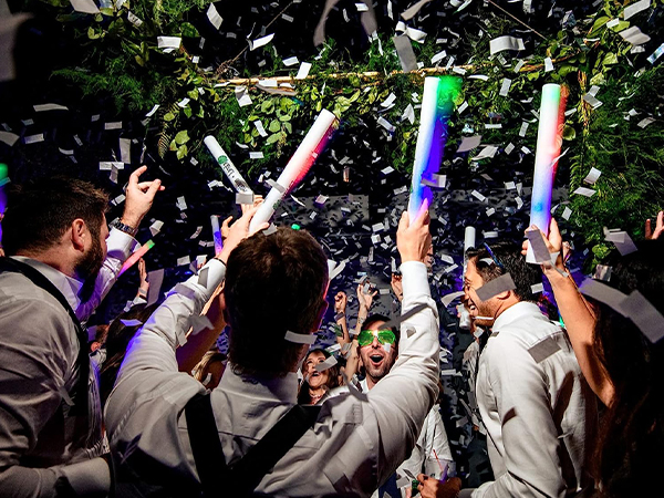 glow Sticks wedding led large ultra bright Light Up foam glow sticks bulk pack glow in the dark