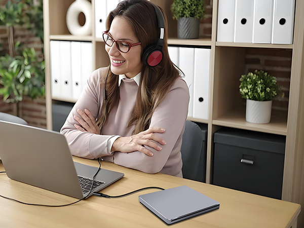 nolyth external usb 3.0 type-c cd/dvd drive is perfect for backing up data,burning files, import CD