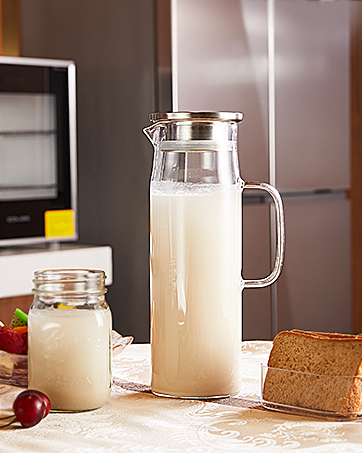 small pitcher with lid3