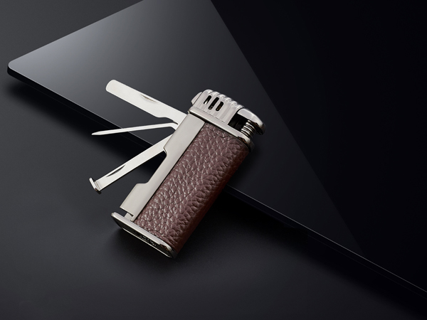 3-in-1 pipe lighter with pipe tools